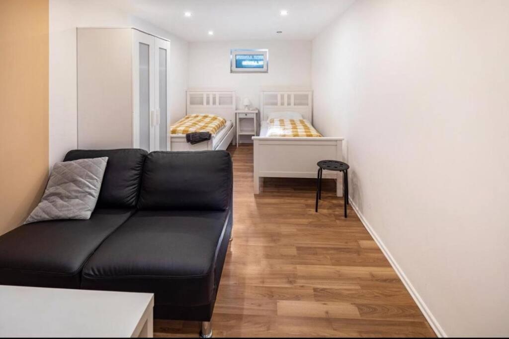 Cityloft Kassel 1 - Zentrale Unterkunft Fuer Gruppen Bis 7 Personen - Parkplatz - Netflix Kültér fotó